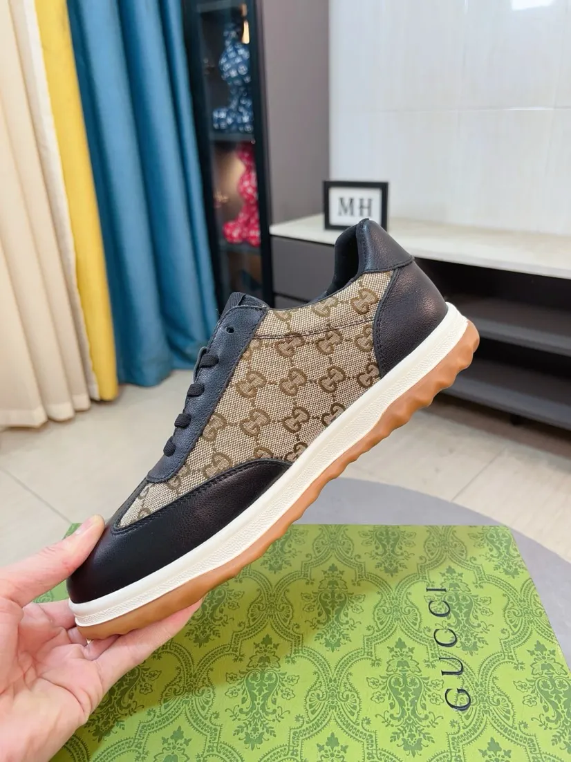 Men's shoes 💰420🌹🌹GUCCI [Gucci] New high-end brand of men's shoes, the latest fashionable casual men's shoes, trendy and versatile, relaxed and sporty style, uppers imported from Italy, first-layer cowhide, genuine leather lining, and ultra-fine workmanship. Original personalized fashionable rubber wear-resistant outsole, light and comfortable on the foot, size 38-44